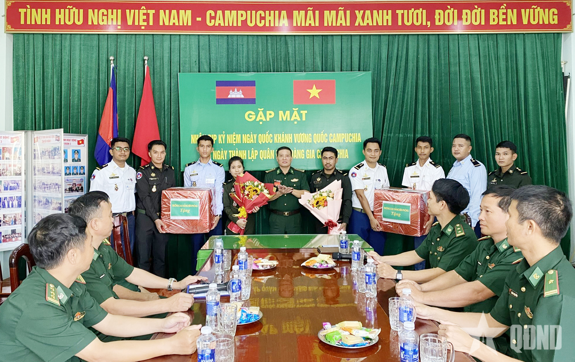 Trường Cao đẳng Biên phòng gặp mặt học viên Quân đội Hoàng gia Campuchia